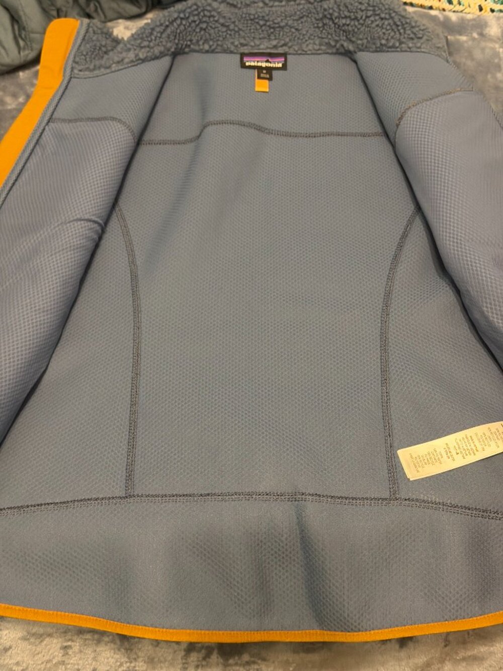 Patagonia Women's Classic Retro-X Fleece Vest Blue/Ochre Size M EUC - Picture 7 of 7